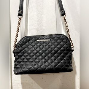 Steve Madden black pleather bag/purse silver chain long strap zipper shut